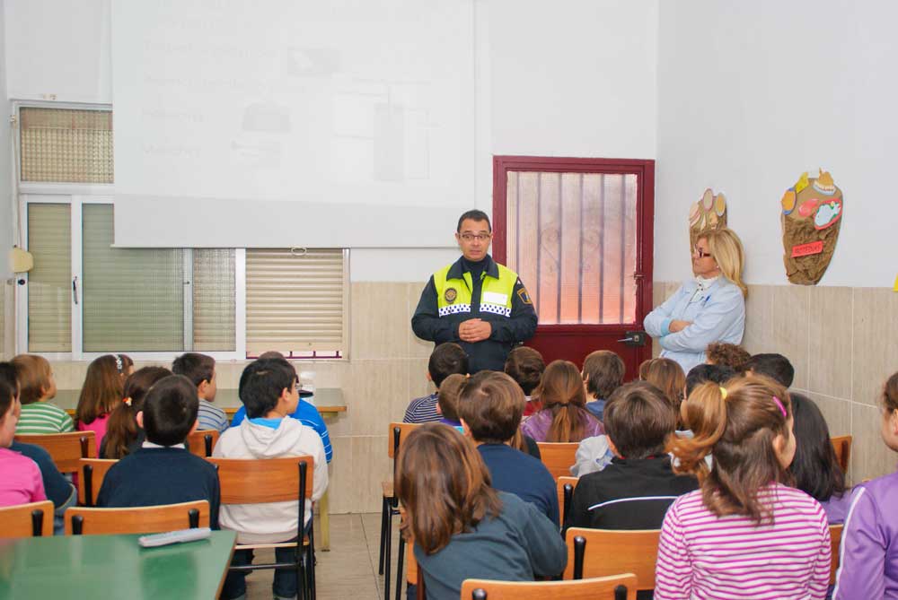 charlas de seguridad a la hora de manejar petardos