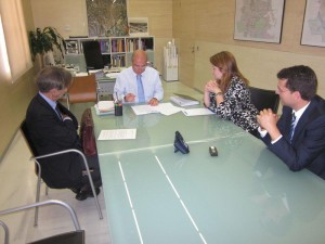 Alfafar firma un convenio con la EMT