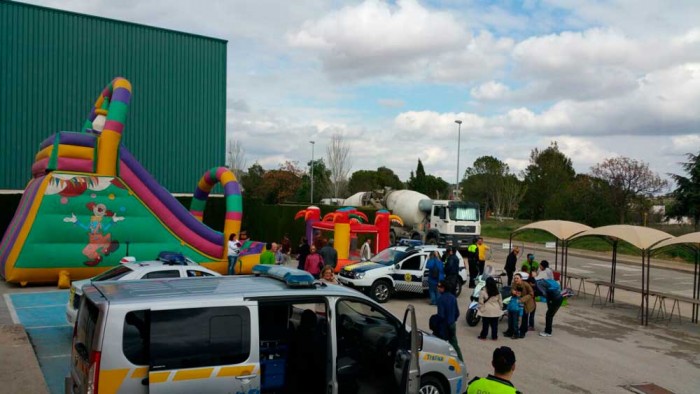 Puertas Abiertas en la Central de la Policía Local de Chiva