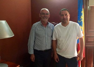 Miguel Chavarría recibe al alcalde de San Agustín